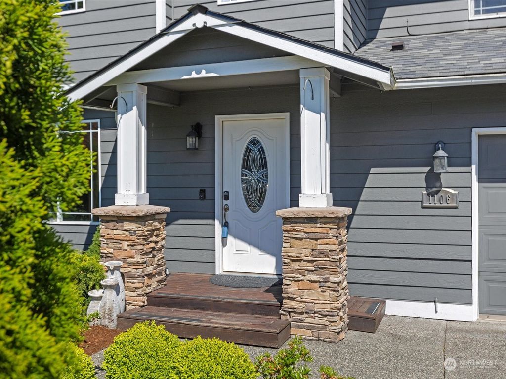 Photo of 1106 Hiatt Court, Sultan, WA 98294 (MLS # 2237180)
