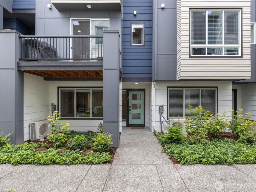 Photo of 509 237th Place SE #D, Bothell, WA 98021 (MLS # 2457306)