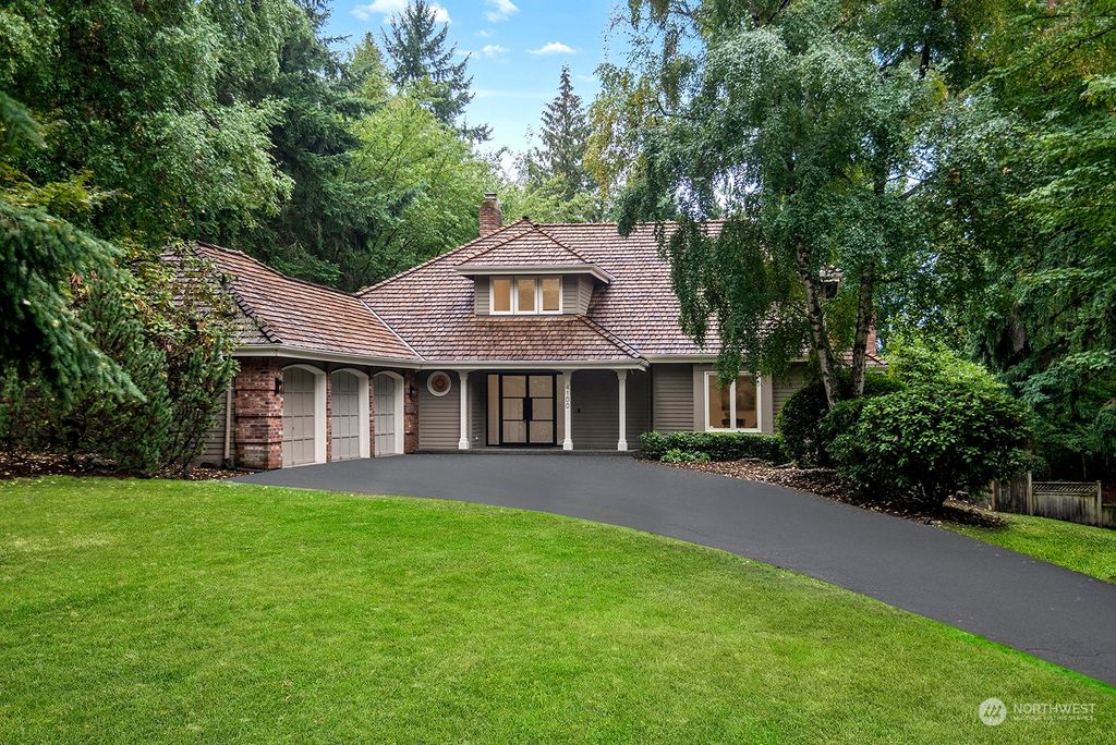 Photo of 4100 118th Avenue NE, Kirkland, WA 98033 (MLS # 2176646)