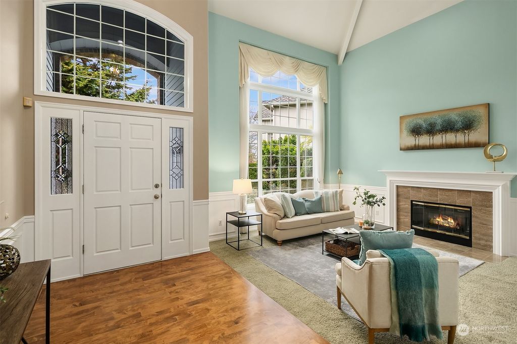 Photo of 16427 SE 48th Court, Bellevue, WA 98006 (MLS # 2059602)