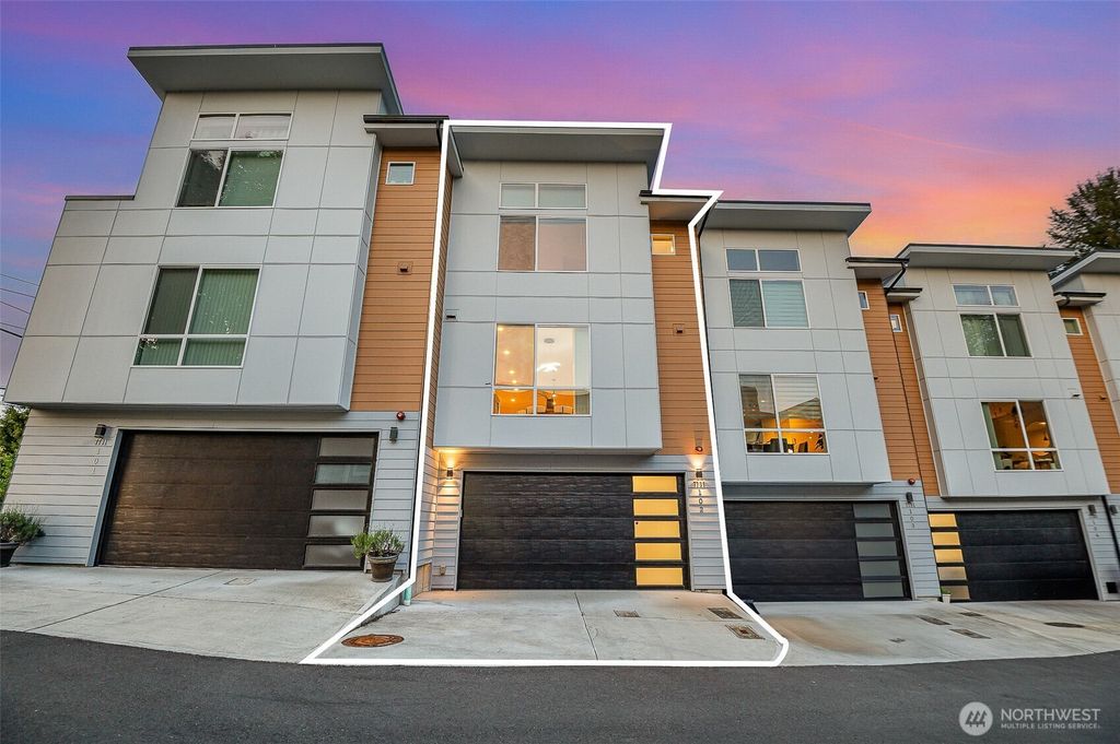 Photo of 7731 NE 175th Street #102, Kenmore, WA 98028 (MLS # 2391720)