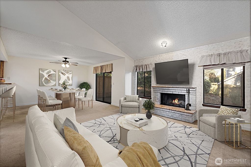 Photo of 4724 SW 317th Lane #B, Federal Way, WA 98023 (MLS # 2472437)