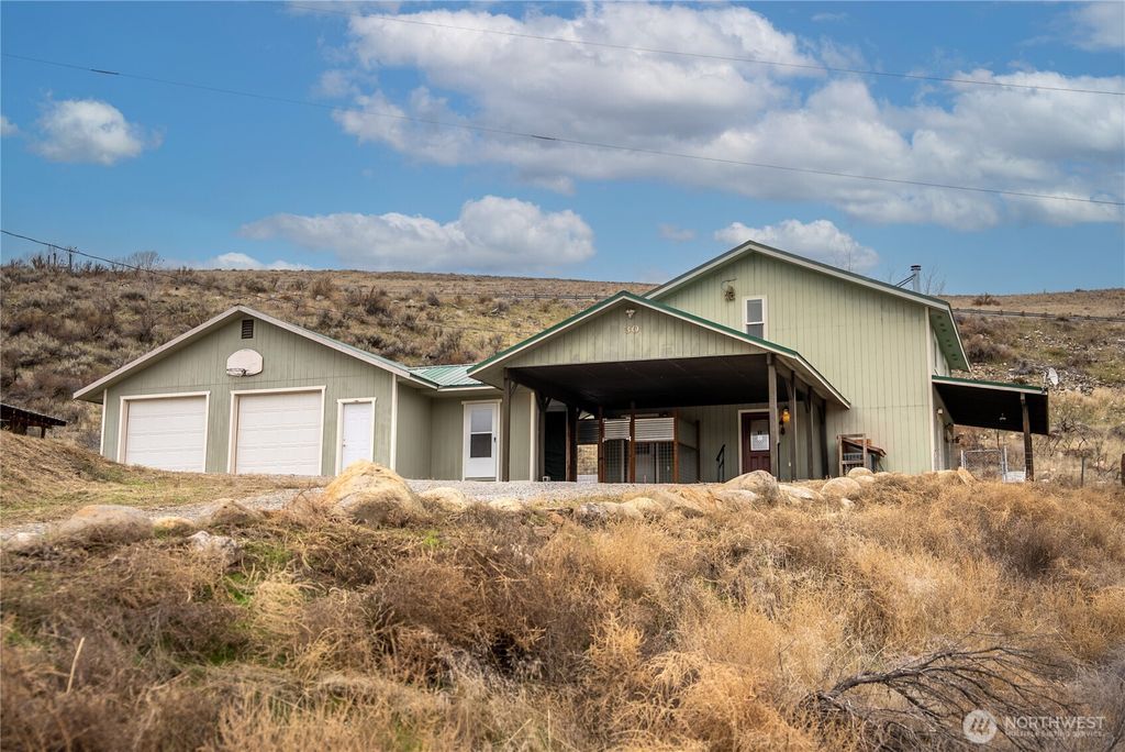 Photo of 30 Saddle View Drive, Okanogan, WA 98840 (MLS # 2477161)