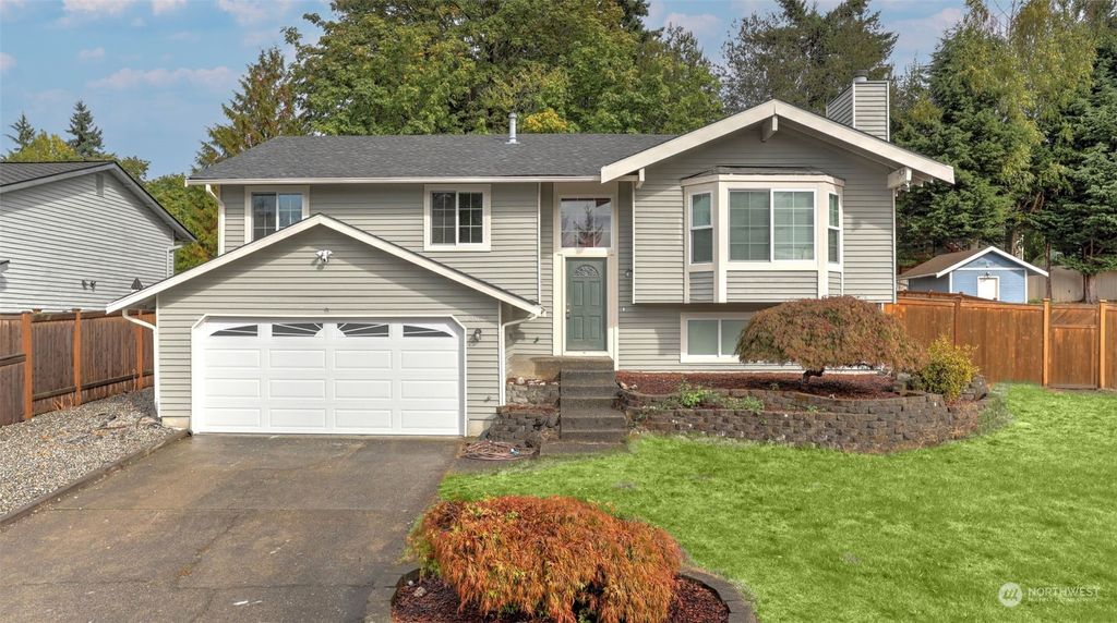 Photo of 3006 Whitworth Avenue S, Renton, WA 98055 (MLS # 2170380)