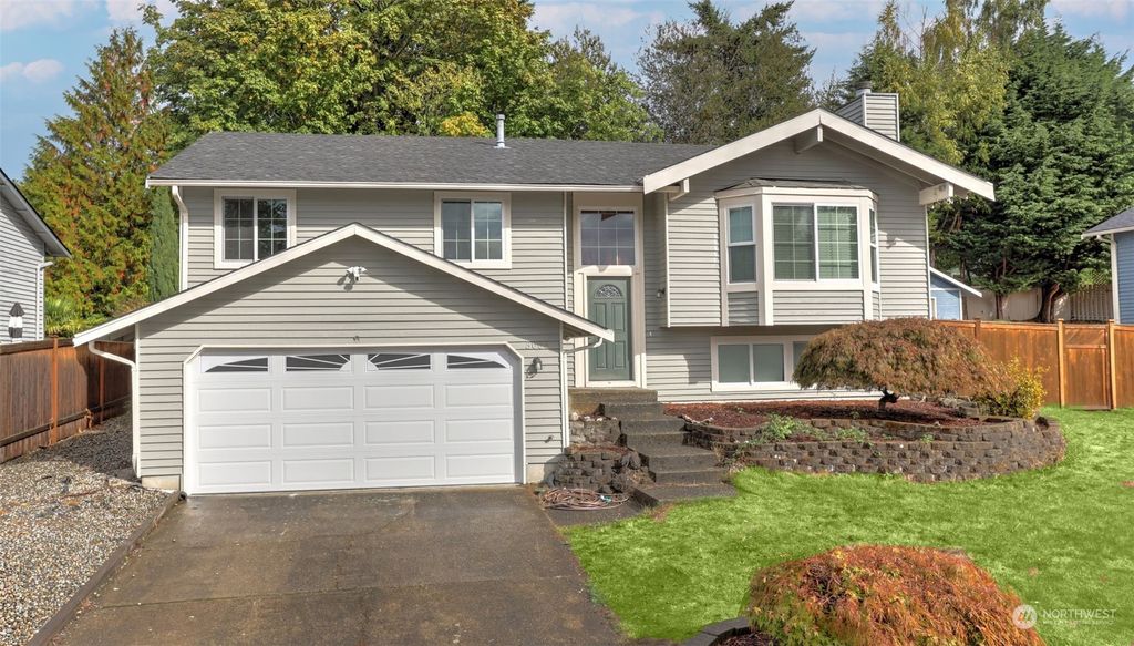 Photo of 3006 Whitworth Avenue S, Renton, WA 98055 (MLS # 2170380)