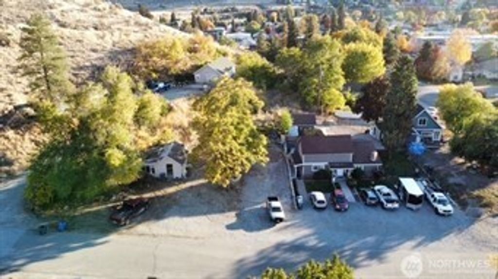 Photo of 1111 E Allen Street, Chelan, WA 98816 (MLS # 2495177)