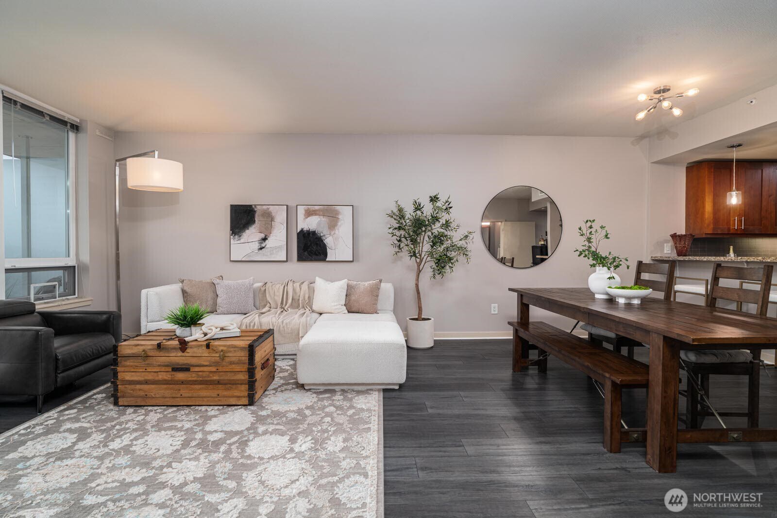 1515 Dock Street 522