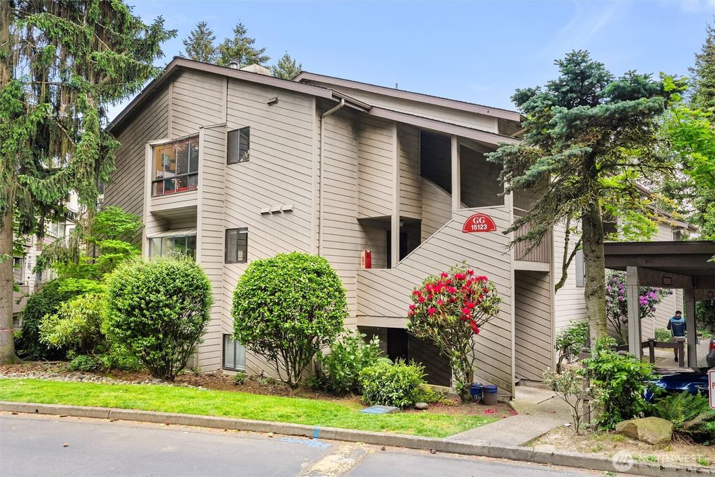 Photo of 15123 Sunwood Boulevard #GG21, Tukwila, WA 98188 (MLS # 2542829)