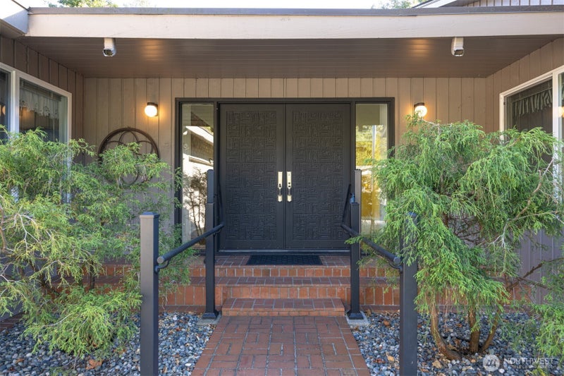 1015 E McLeod Road