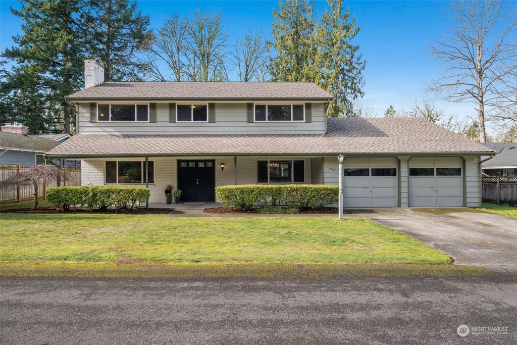 Photo of 5131 120th Avenue SE, Bellevue, WA 98006 (MLS # 2200634)