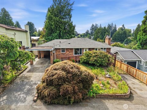 Photo of 16613 19th Avenue SW, Burien, WA 98166 (MLS # 2559256)