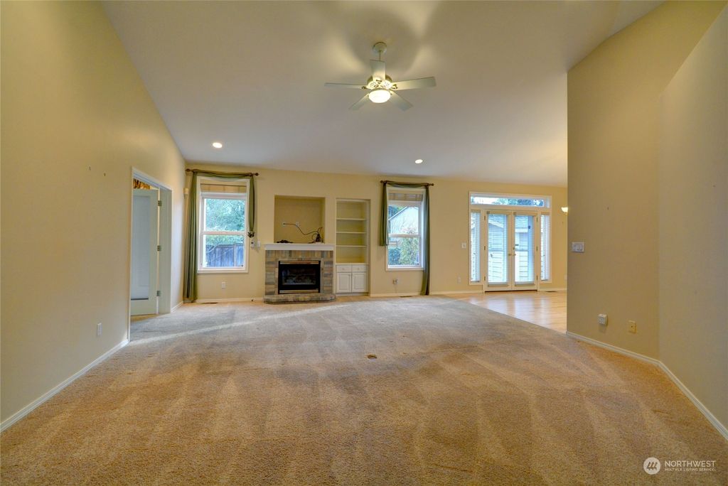 Photo of 112 Forest Court, Everett, WA 98203 (MLS # 2182079)