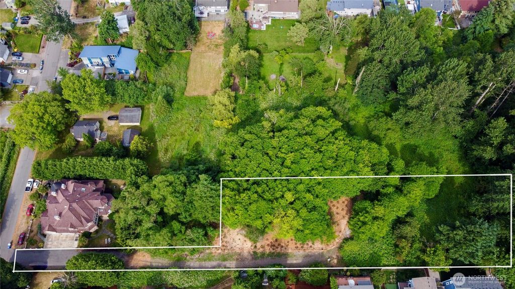 Photo of 1828 NE 20th Street, Renton, WA 98056 (MLS # 2396641)