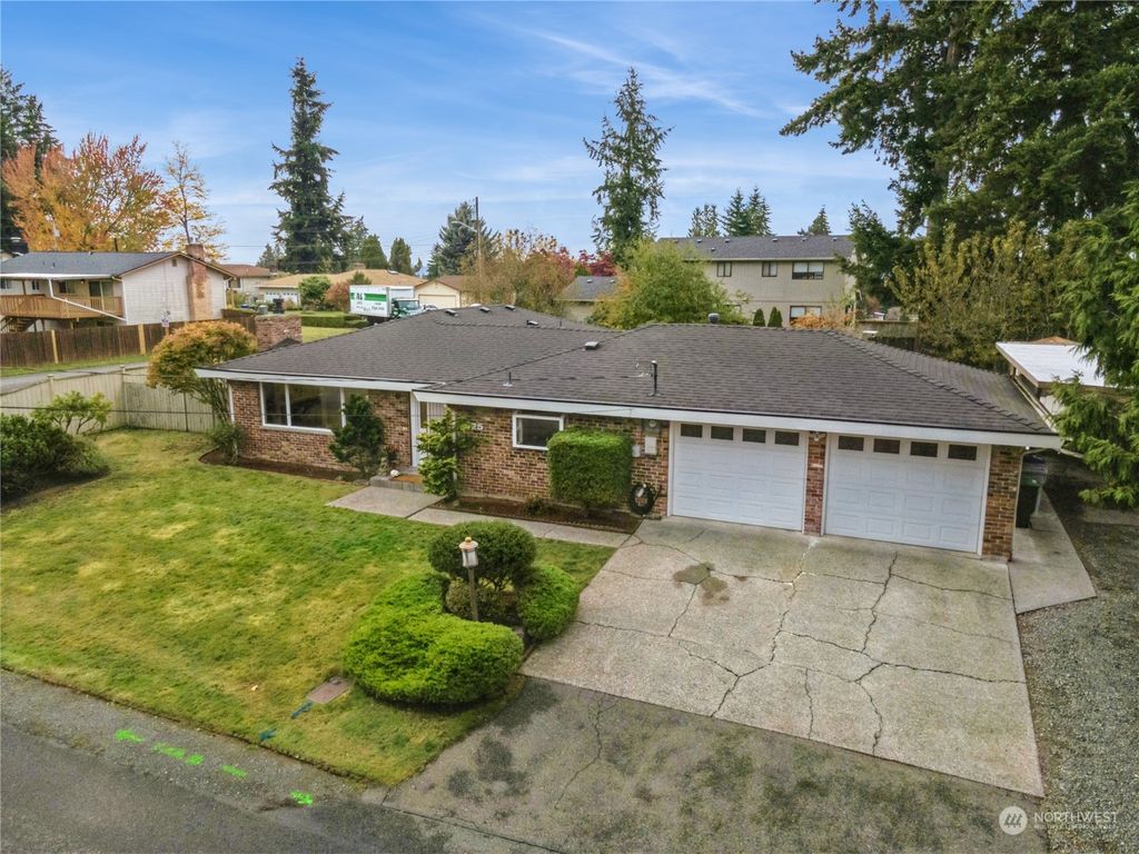 Photo of 2125 Harrington Place NE, Renton, WA 98056 (MLS # 2299743)
