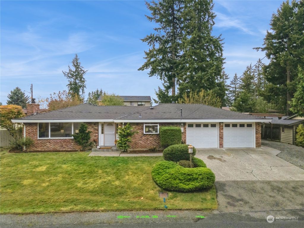 Photo of 2125 Harrington Place NE, Renton, WA 98056 (MLS # 2299743)