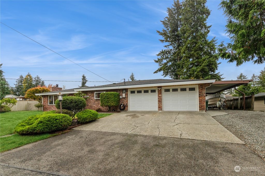 Photo of 2125 Harrington Place NE, Renton, WA 98056 (MLS # 2299743)