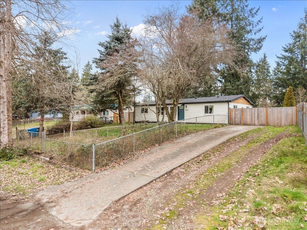 Photo of 3105 253rd Street Ct E, Spanaway, WA 98387 (MLS # 2481713)