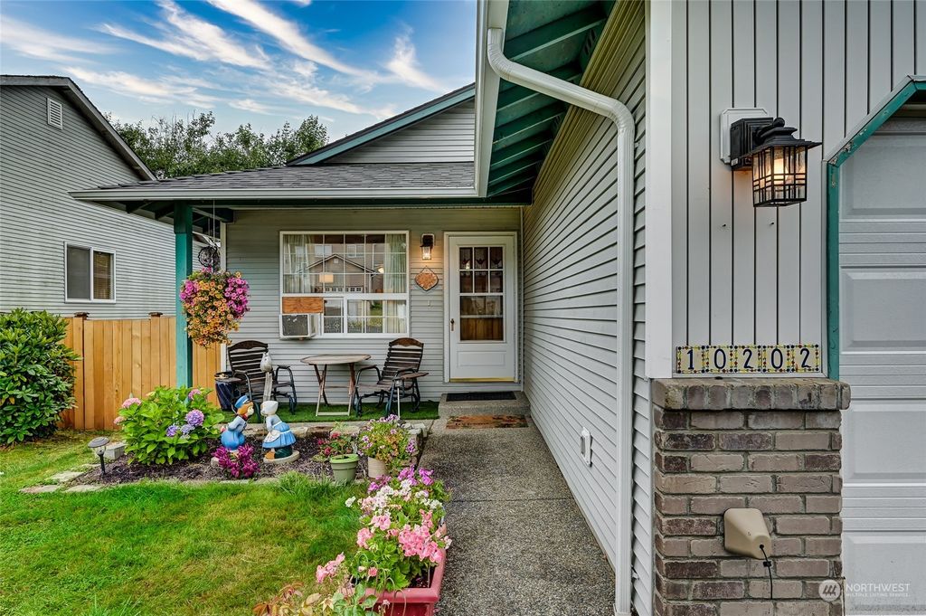 Photo of 10202 62nd Drive NE, Marysville, WA 98270 (MLS # 2139613)