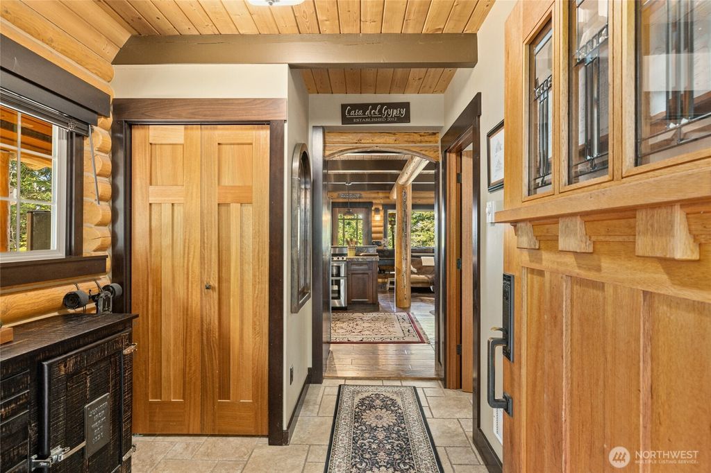 Photo of 20 Skull Springs Road, Cle Elum, WA 98922 (MLS # 2514114)
