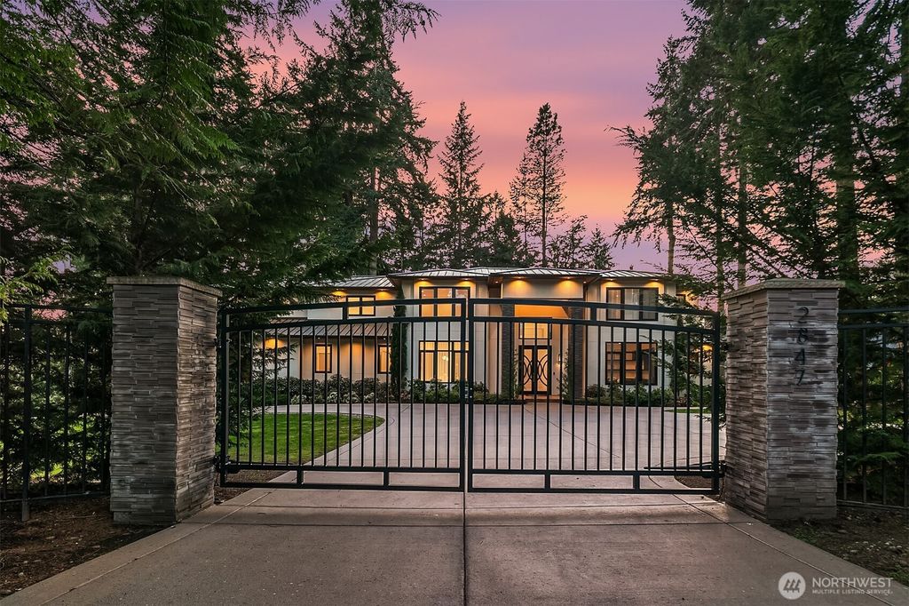 Photo of 2847 134th Avenue NE, Bellevue, WA 98005 (MLS # 2496068)