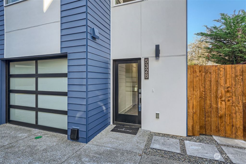 Photo of 532 25th Avenue S #B, Seattle, WA 98144 (MLS # 2045235)