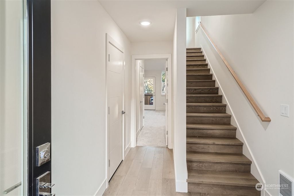 Photo of 532 25th Avenue S #B, Seattle, WA 98144 (MLS # 2045235)