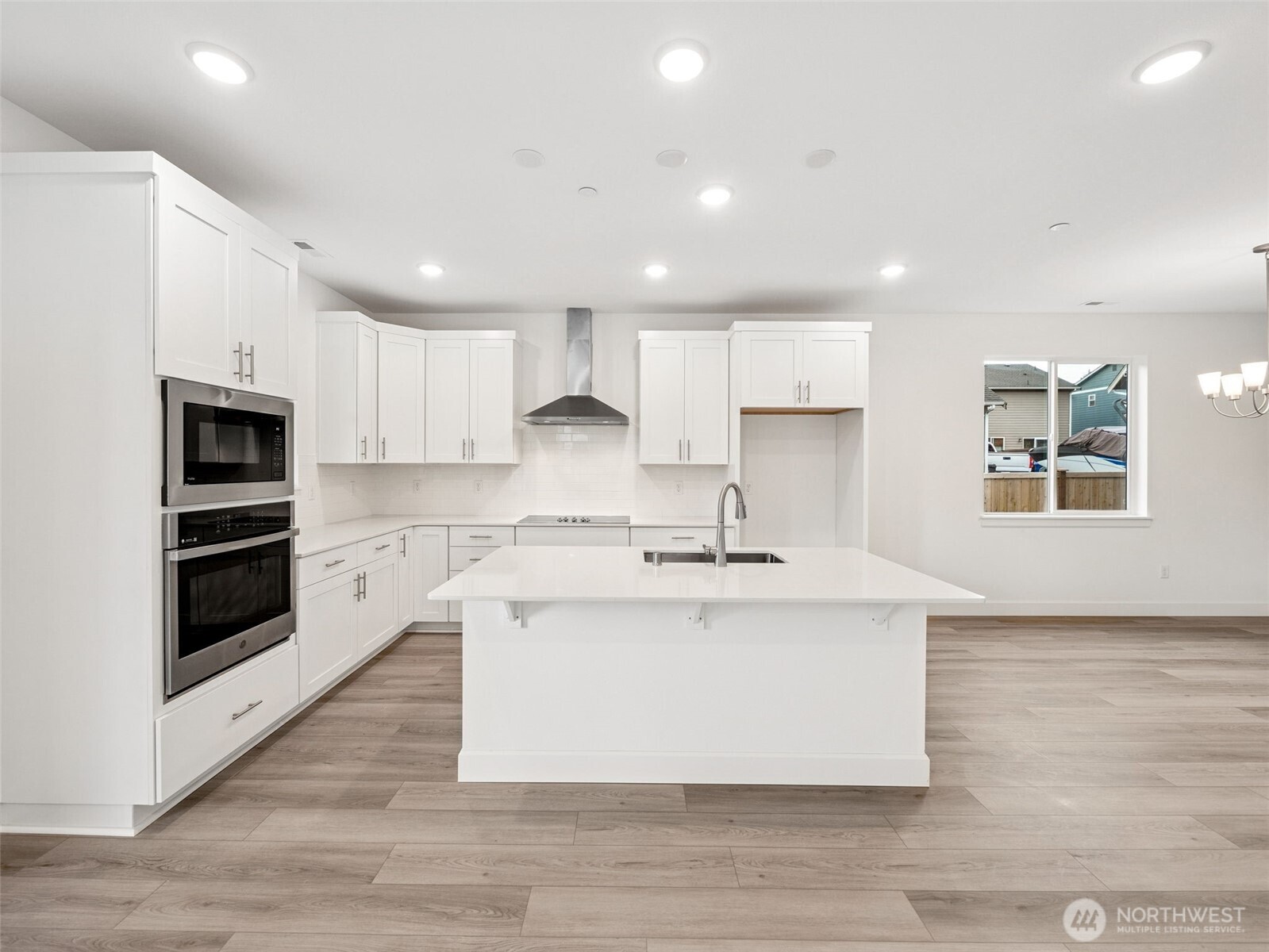 9713 205th Street E 31
