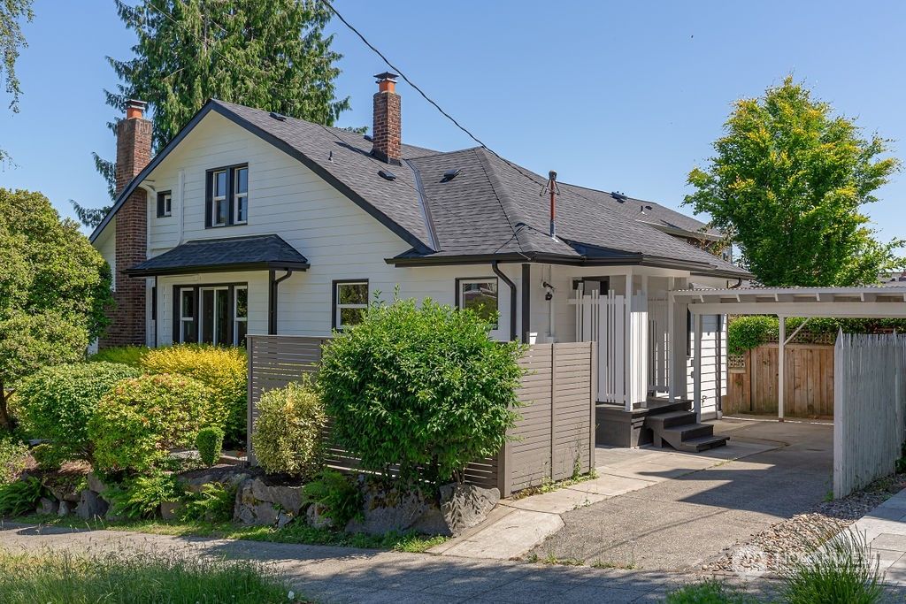Photo of 3735 Bagley Avenue N, Seattle, WA 98103 (MLS # 2262931)