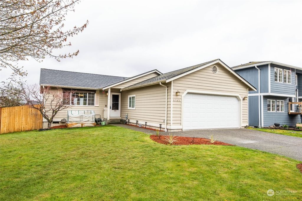 Photo of 9701 SE 9th Place Pl, Lake Stevens, WA 98258 (MLS # 2221479)