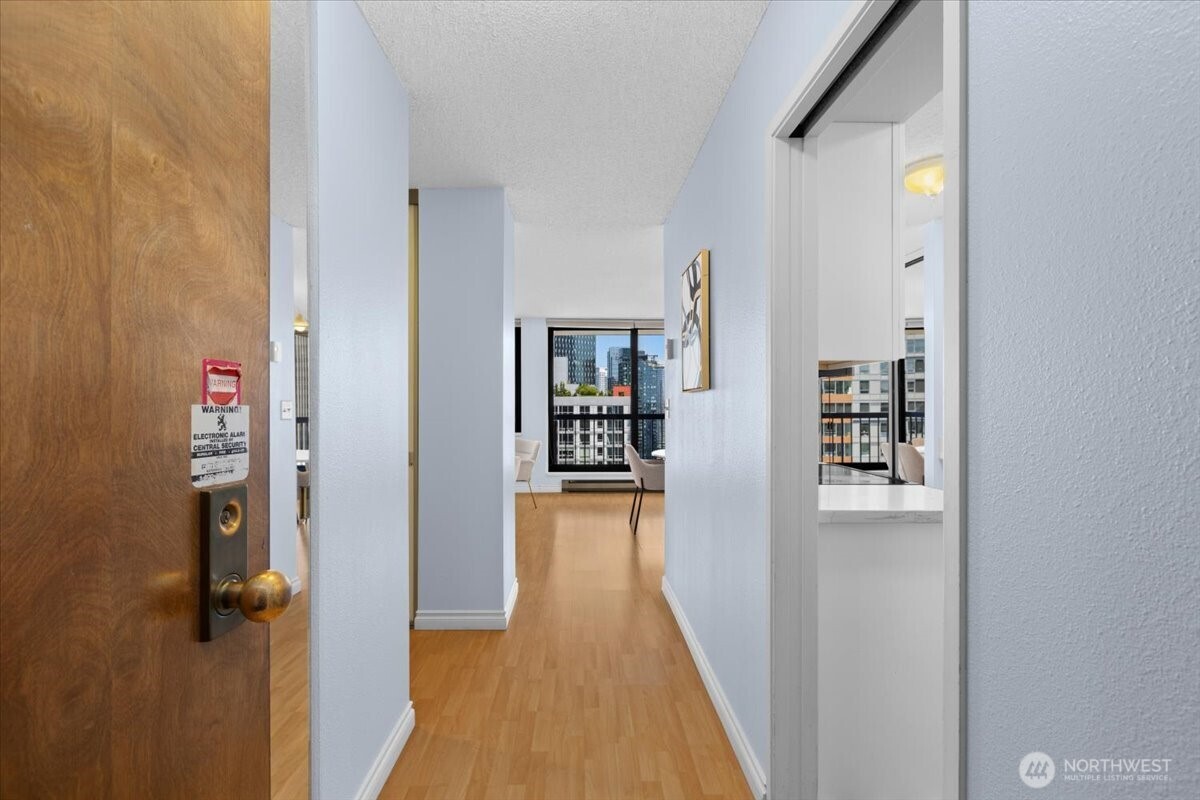 2100 3rd Avenue 2505
