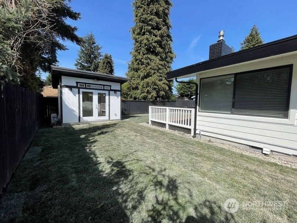 Photo of 13545 Corliss Avenue N, Seattle, WA 98133 (MLS # 2216968)