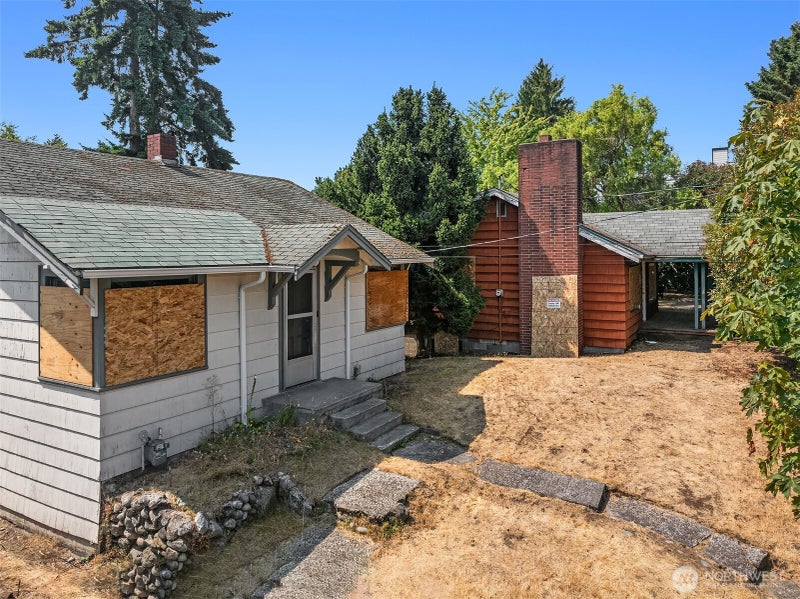 943 N 103rd Street