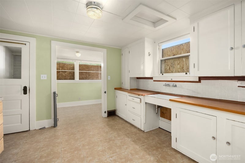 943 N 103rd Street