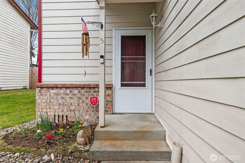 Photo of 126 W Casino Road #5, Everett, WA 98204 (MLS # 2481292)