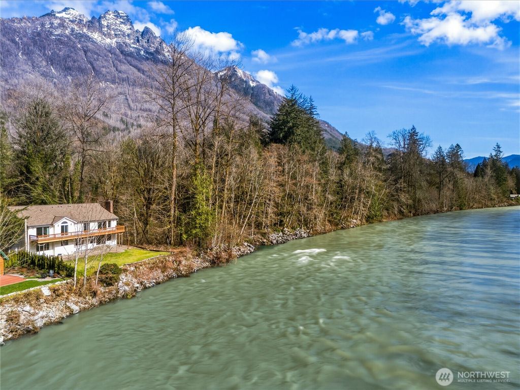 Photo of 63631 NE 63628 194th Place, Baring, WA 98224 (MLS # 2496738)