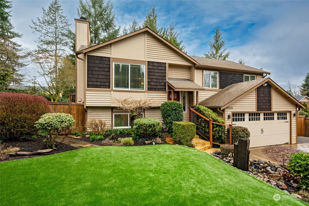 Photo of 4724 132nd Place SE, Mill Creek, WA 98012 (MLS # 2210308)