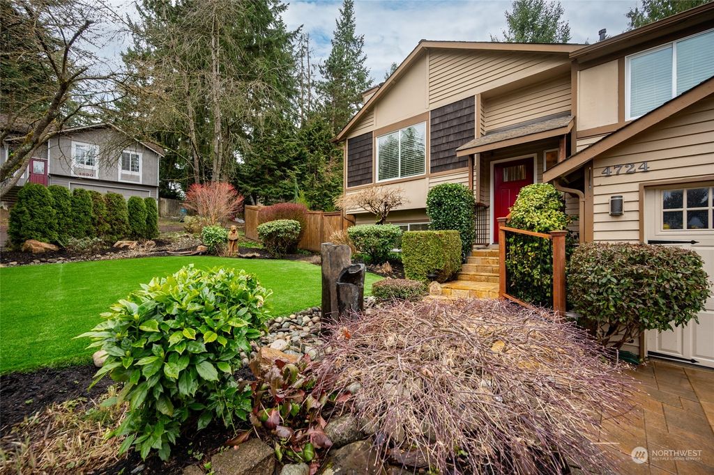 Photo of 4724 132nd Place SE, Mill Creek, WA 98012 (MLS # 2210308)