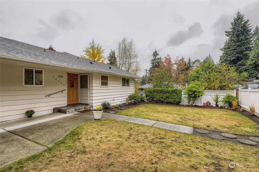 Photo of 18355 11th Avenue NE, Shoreline, WA 98155 (MLS # 1999887)