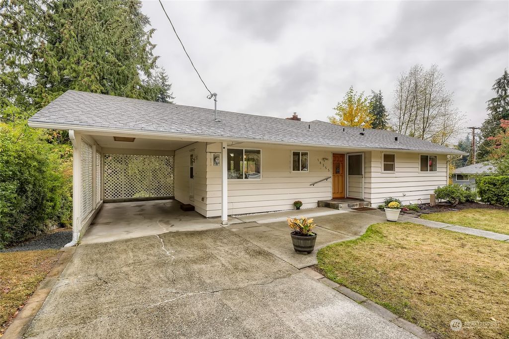 Photo of 18355 11th Avenue NE, Shoreline, WA 98155 (MLS # 1999887)