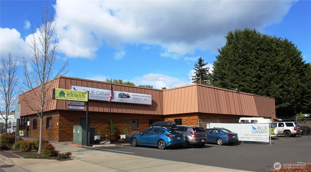 Photo of 706 Pacific Avenue, Bremerton, WA 98337 (MLS # 2593830)
