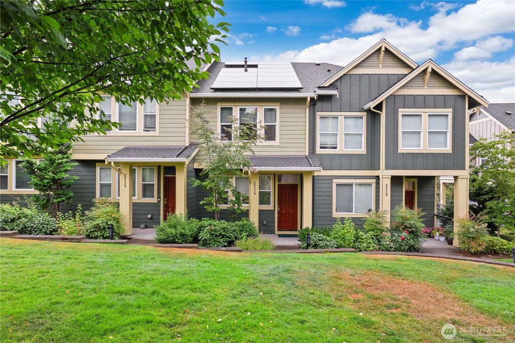 Photo of 2534 NE Mulberry Walk Walk, Issaquah, WA 98029 (MLS # 2417233)