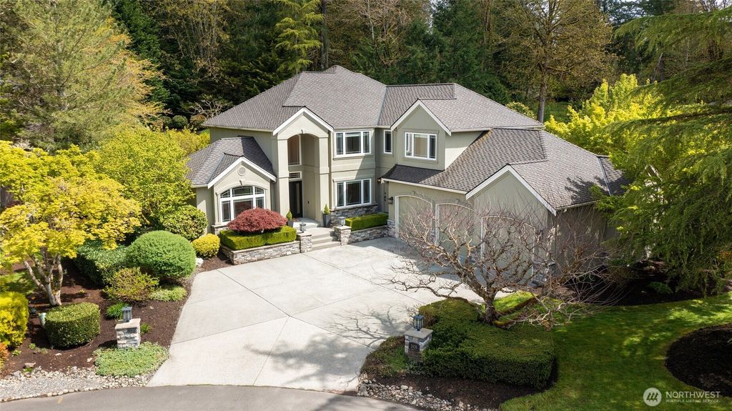 Photo of 2438 267th Court SE, Sammamish, WA 98075 (MLS # 2338799)