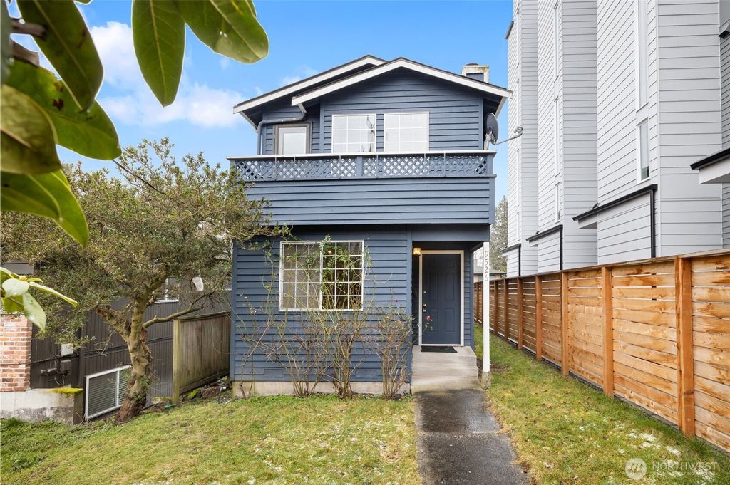 Photo of 9526 Interlake Avenue N, Seattle, WA 98103 (MLS # 2333286)