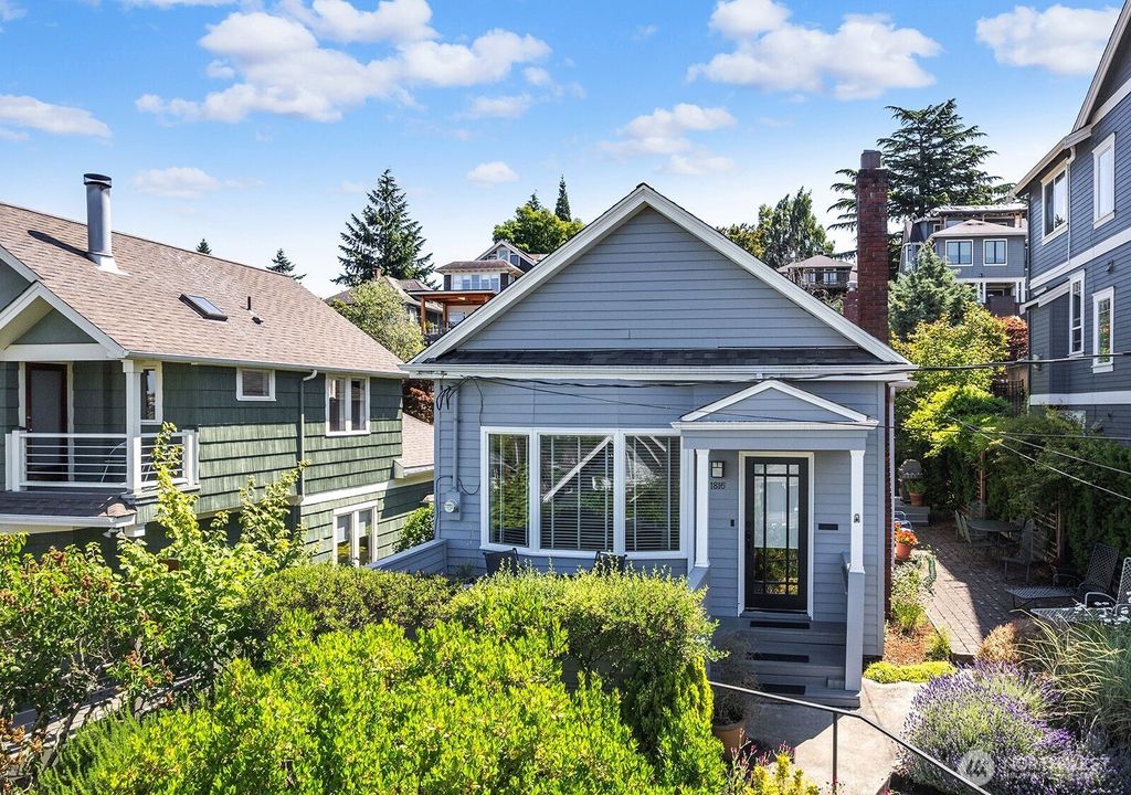 Photo of 1816 9th Avenue W, Seattle, WA 98119 (MLS # 2422179)