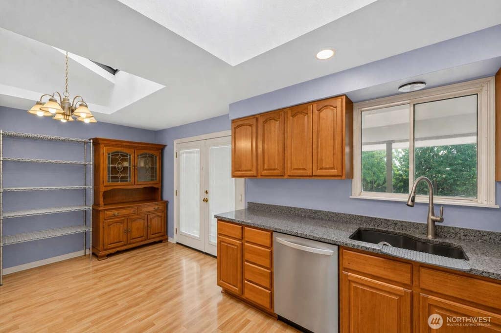Photo of 728 11th Street NE, East Wenatchee, WA 98802 (MLS # 2575078)
