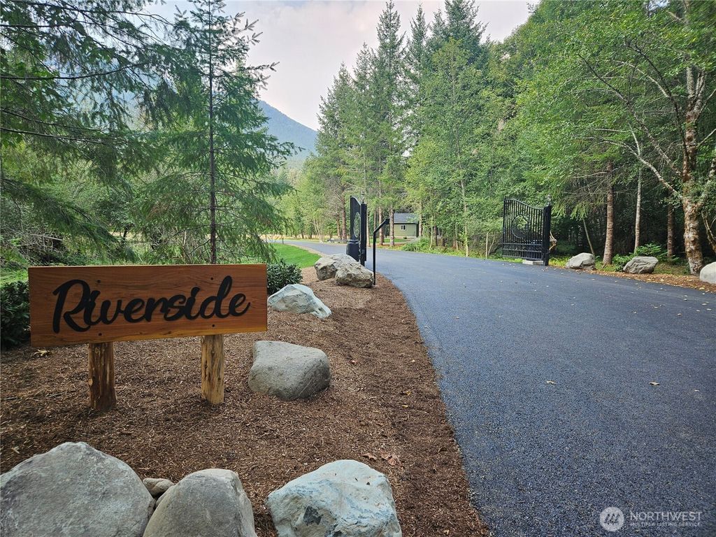 Photo of 131 Campfire Lane, Packwood, WA 98361 (MLS # 2457855)