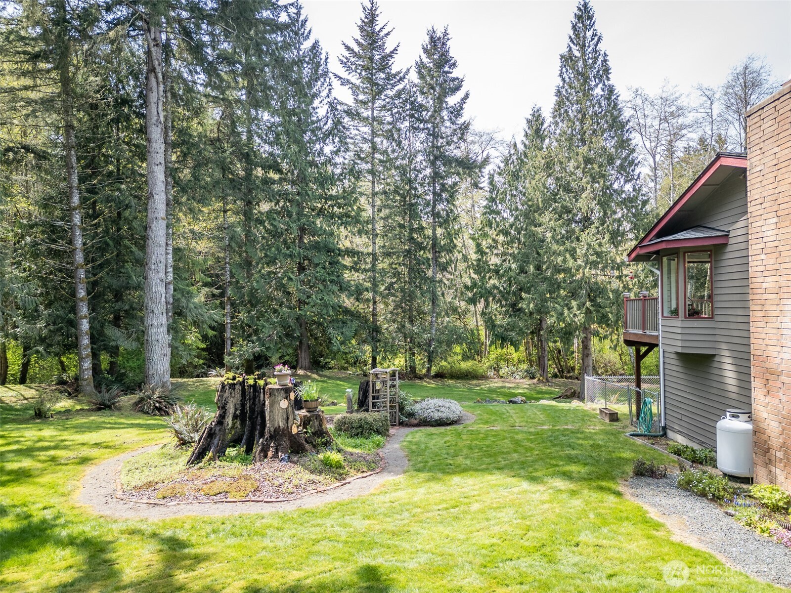 183 Oxenford Rd.