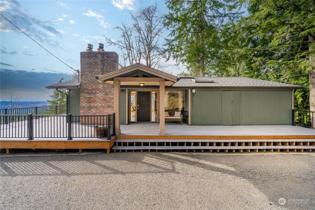 Photo of 27230 SE 154th Place, Issaquah, WA 98027 (MLS # 2051721)