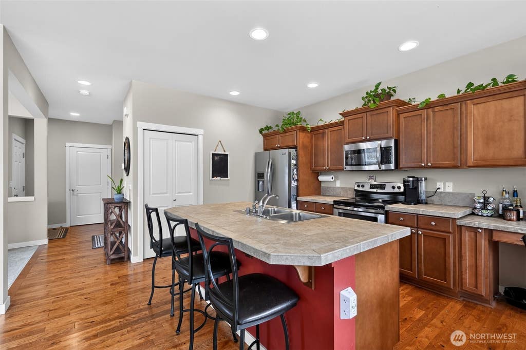 Photo of 5308 Kelsey Lane E, Fife, WA 98424 (MLS # 2565473)