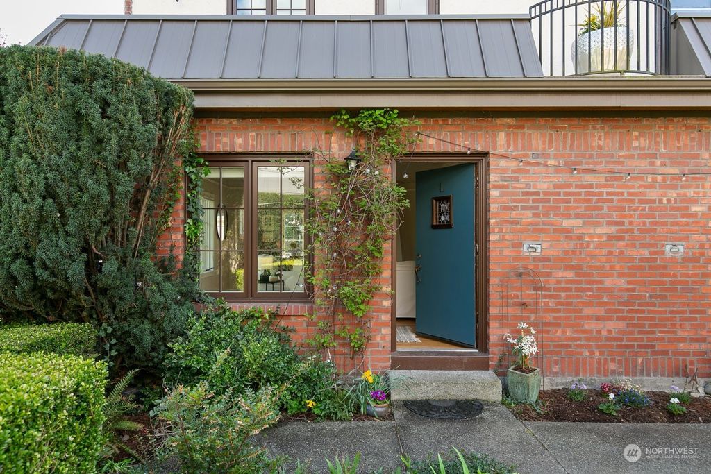Photo of 4321 Linden Avenue N #L, Seattle, WA 98103 (MLS # 2213767)